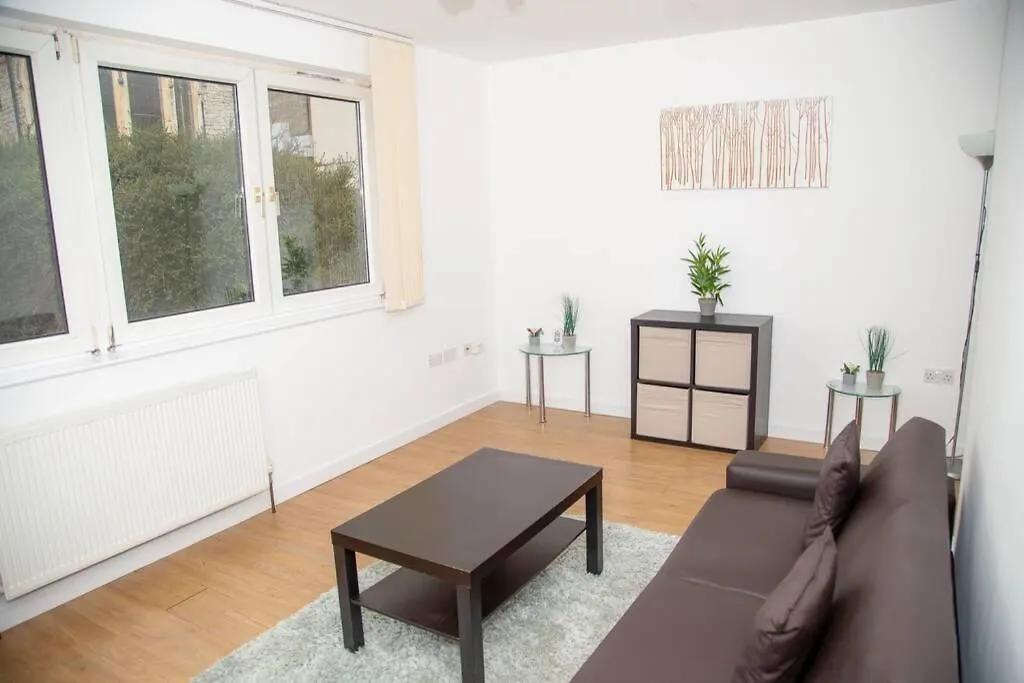 Shoreditch Hoxton Large 3 Bed Garden Flat Free Parking Aor Only London 0*,  United Kingdom