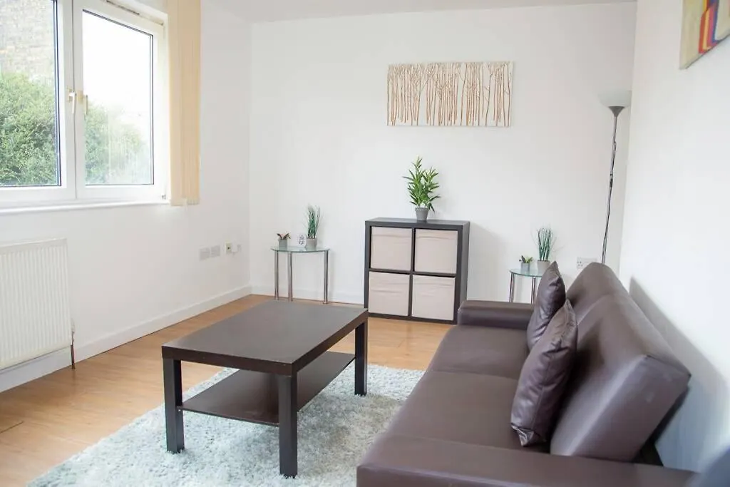 Shoreditch Hoxton Large 3 Bed Garden Flat Free Parking Aor Only London Apartment
