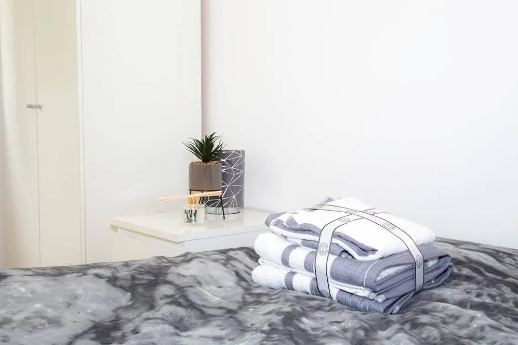 Shoreditch Hoxton Large 3 Bed Garden Flat Free Parking Aor Only London