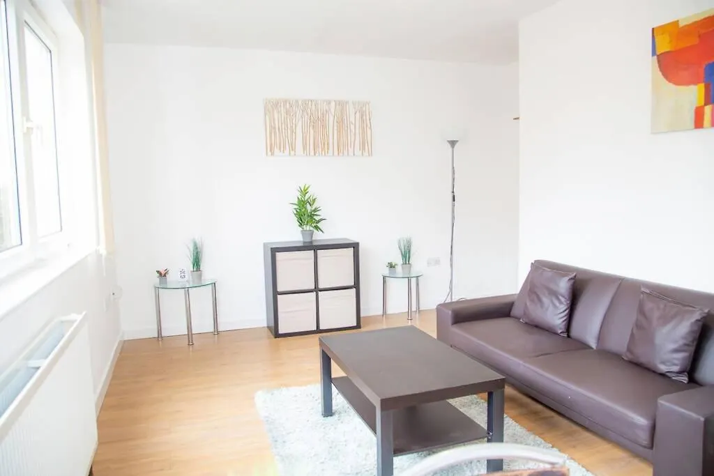 Shoreditch Hoxton Large 3 Bed Garden Flat Free Parking Aor Only London 0*,  United Kingdom