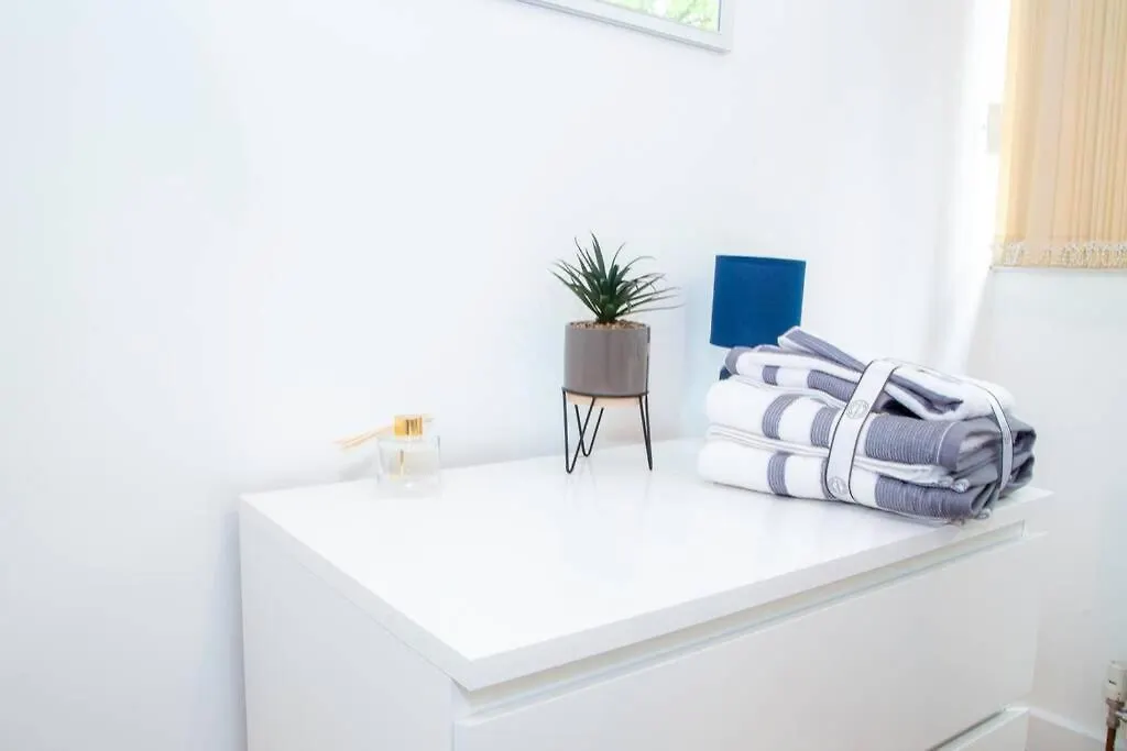 Shoreditch Hoxton Large 3 Bed Garden Flat Free Parking Aor Only London Apartment